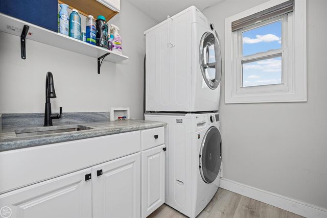 48037 Lafayette Drive, Macomb, MI 48044