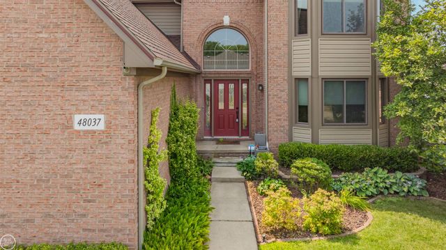 48037 Lafayette Drive, Macomb, MI 48044