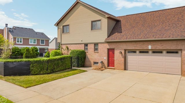 48037 Lafayette Drive, Macomb, MI 48044