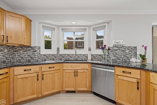 48037 Lafayette Drive, Macomb, MI 48044