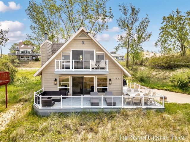 2806 N Lakeshore Drive, Mears, MI 49436
