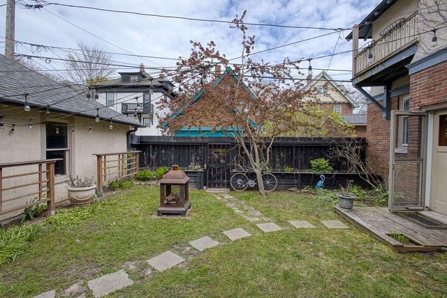 2312 E Linnwood AVENUE, Milwaukee, WI 53211