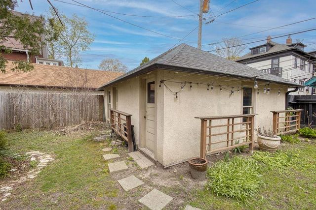 2312 E Linnwood AVENUE, Milwaukee, WI 53211