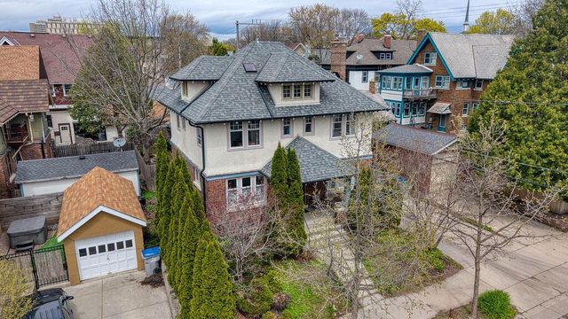 2312 E Linnwood AVENUE, Milwaukee, WI 53211