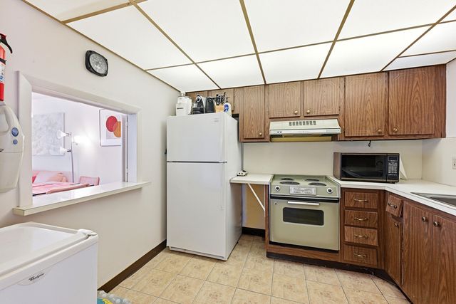 630 Tennis Club Drive Apt 204, Wilton Manors, FL 33311