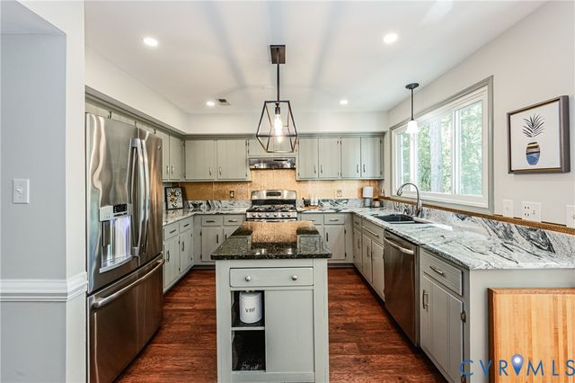 3006 Sagebrook Ct, Midlothian, VA 23112