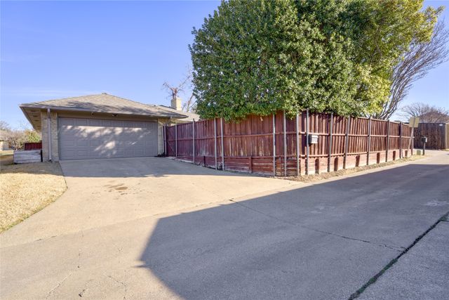 526 Goodwin Drive, Richardson, TX 75081