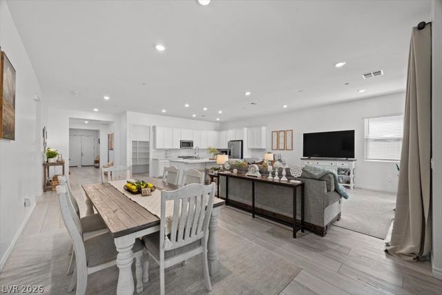 88 Reverie Heights Avenue, Henderson, NV 89011