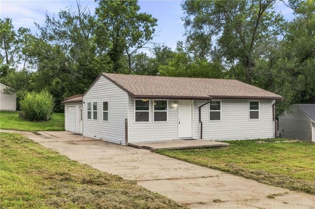 5138 N CORRINGTON Avenue, Kansas City, MO 64119