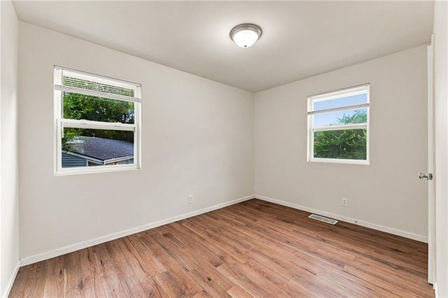 5138 N CORRINGTON Avenue, Kansas City, MO 64119