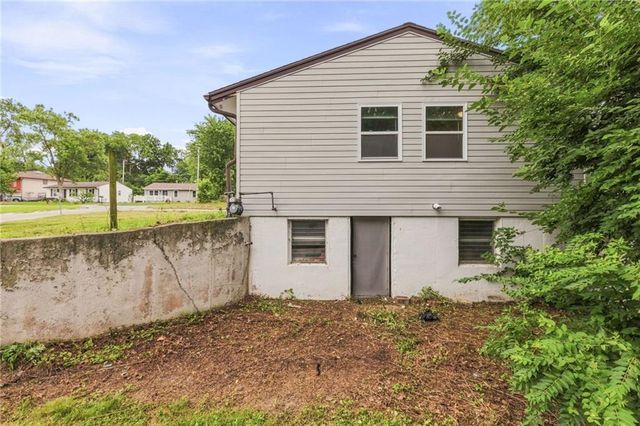 5138 N CORRINGTON Avenue, Kansas City, MO 64119