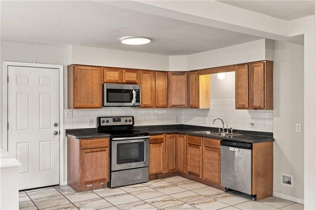 5138 N CORRINGTON Avenue, Kansas City, MO 64119