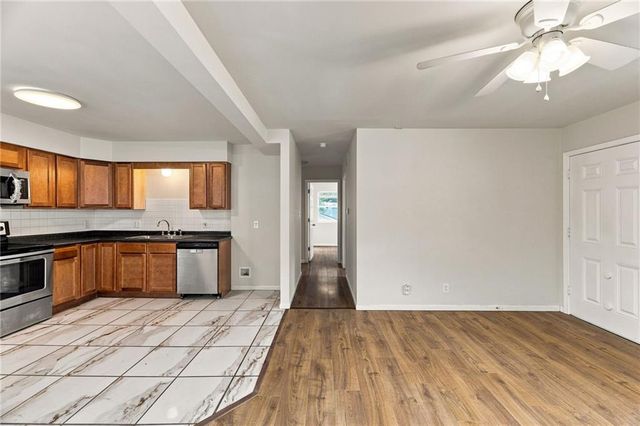 5138 N CORRINGTON Avenue, Kansas City, MO 64119