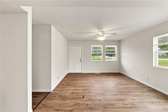 5138 N CORRINGTON Avenue, Kansas City, MO 64119