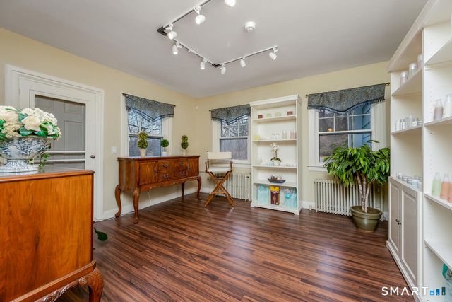 475 Danbury Road, Wilton, CT 06897