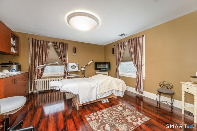 475 Danbury Road, Wilton, CT 06897