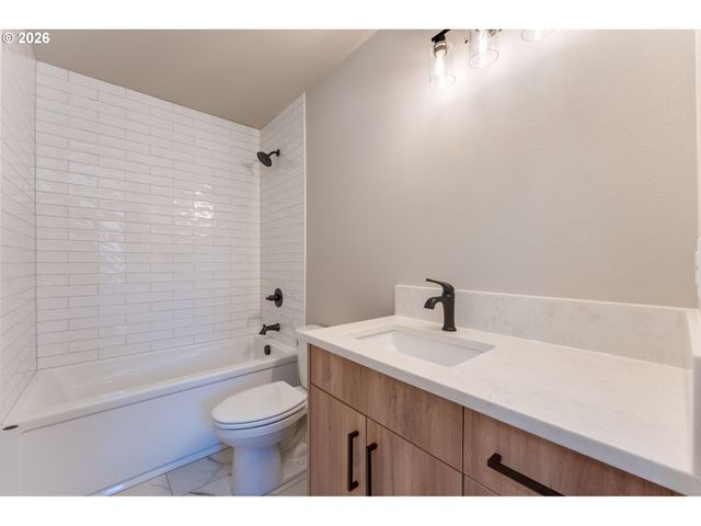 45 Ne 87TH Ave, Portland, OR 97220