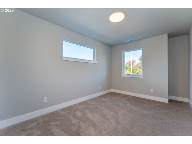 45 Ne 87TH Ave, Portland, OR 97220