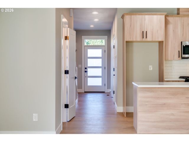 45 Ne 87TH Ave, Portland, OR 97220