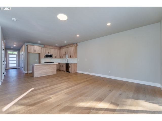 45 Ne 87TH Ave, Portland, OR 97220