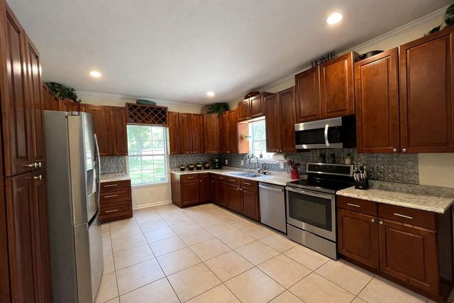 15392 Paradise Point Drive, Willis, TX 77318