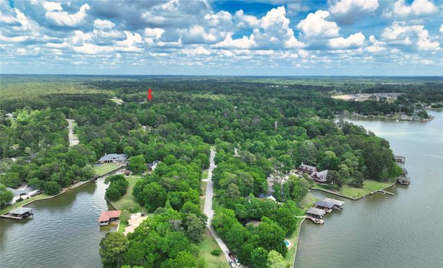 15392 Paradise Point Drive, Willis, TX 77318