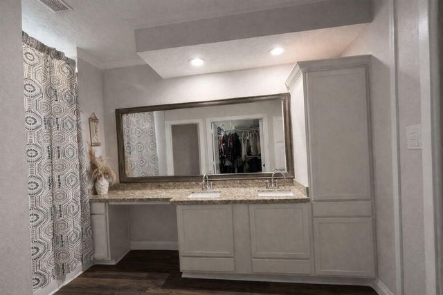 15392 Paradise Point Drive, Willis, TX 77318