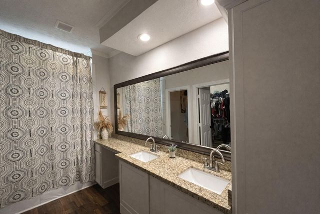 15392 Paradise Point Drive, Willis, TX 77318