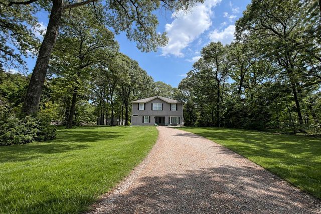 15392 Paradise Point Drive, Willis, TX 77318