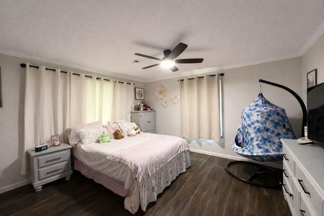 15392 Paradise Point Drive, Willis, TX 77318