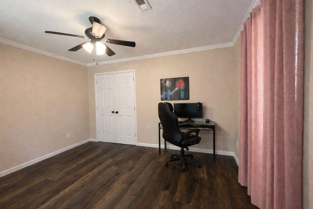 15392 Paradise Point Drive, Willis, TX 77318