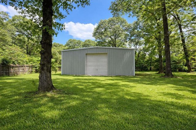 15392 Paradise Point Drive, Willis, TX 77318