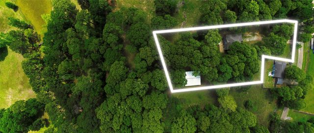 15392 Paradise Point Drive, Willis, TX 77318