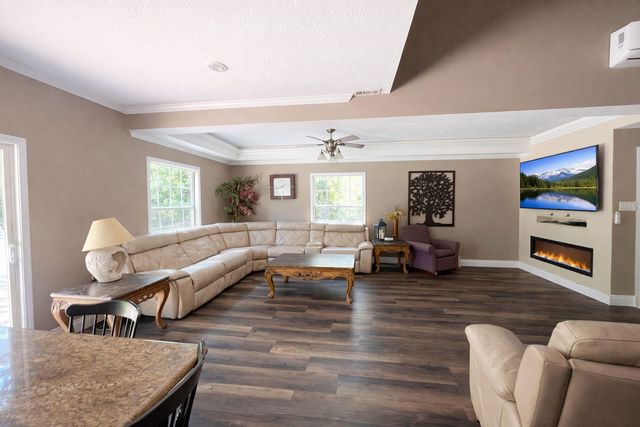 15392 Paradise Point Drive, Willis, TX 77318