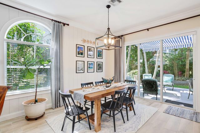 131 Barefoot Cove, Hypoluxo, FL 33462