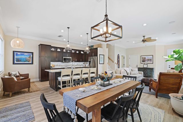 131 Barefoot Cove, Hypoluxo, FL 33462