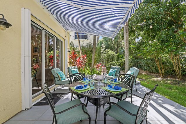 131 Barefoot Cove, Hypoluxo, FL 33462