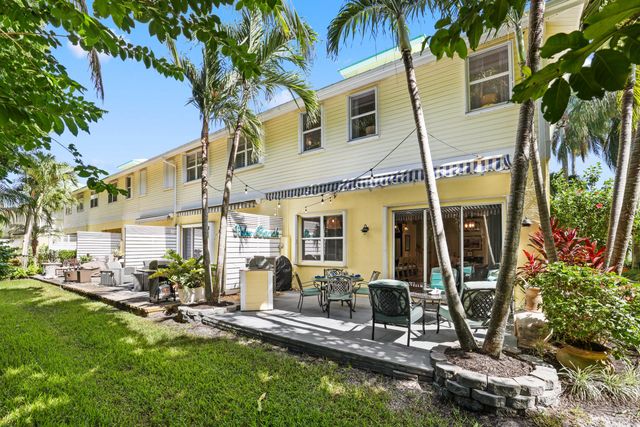 131 Barefoot Cove, Hypoluxo, FL 33462
