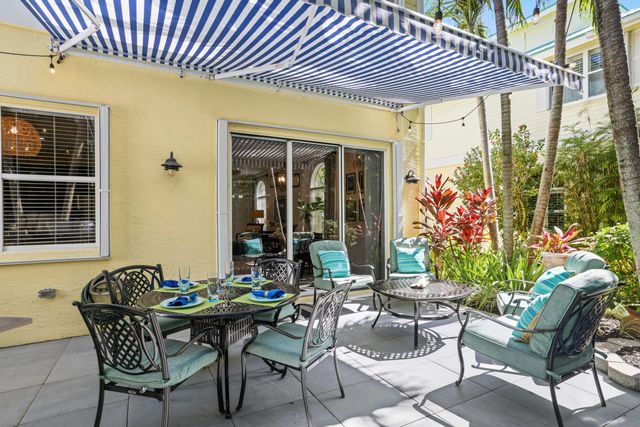 131 Barefoot Cove, Hypoluxo, FL 33462