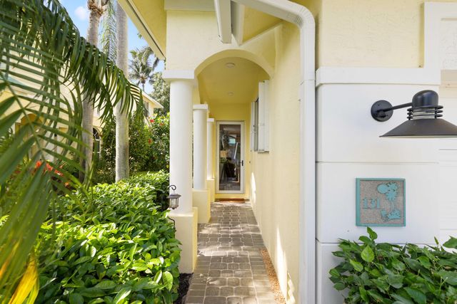 131 Barefoot Cove, Hypoluxo, FL 33462