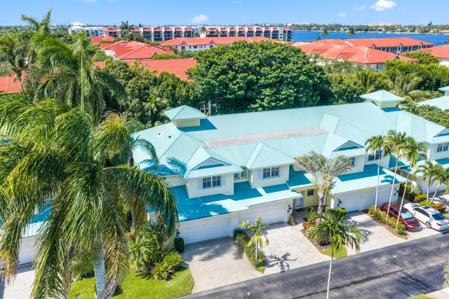 131 Barefoot Cove, Hypoluxo, FL 33462