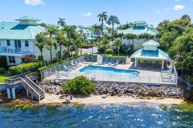 131 Barefoot Cove, Hypoluxo, FL 33462
