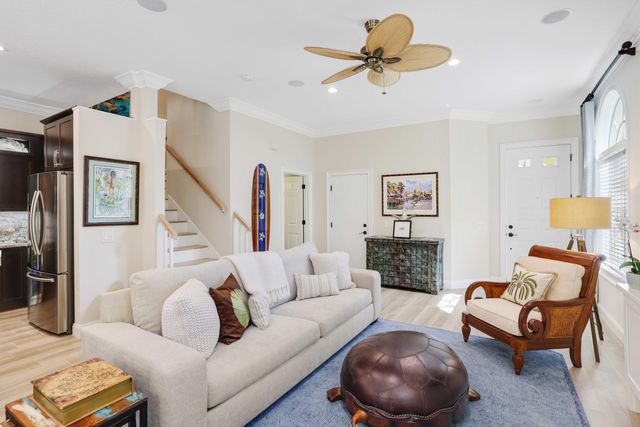 131 Barefoot Cove, Hypoluxo, FL 33462