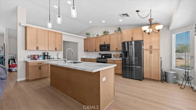 15535 Erie Road, Apple Valley, CA 92307