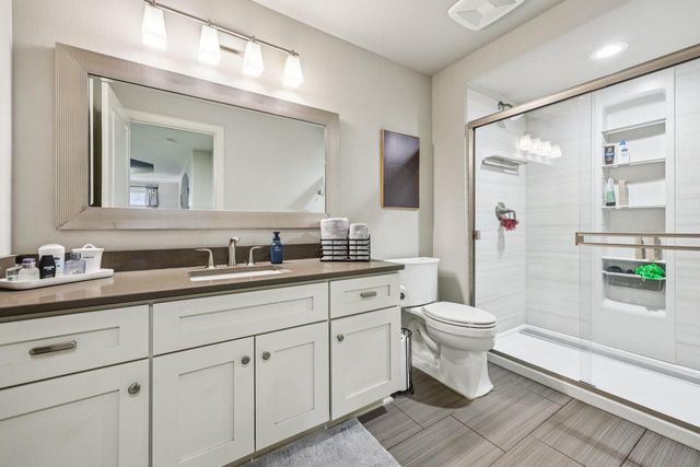 1609 Whistling Hill CIRCLE, Hartland, WI 53029