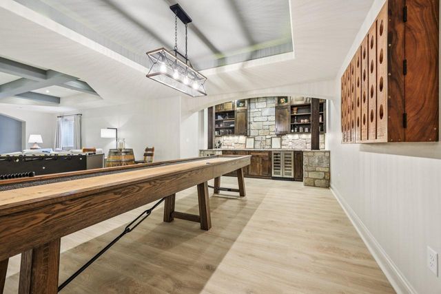 1609 Whistling Hill CIRCLE, Hartland, WI 53029