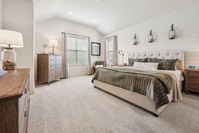 1609 Whistling Hill CIRCLE, Hartland, WI 53029