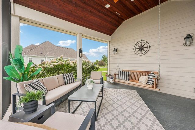 1609 Whistling Hill CIRCLE, Hartland, WI 53029