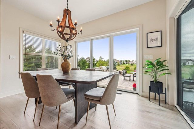 1609 Whistling Hill CIRCLE, Hartland, WI 53029