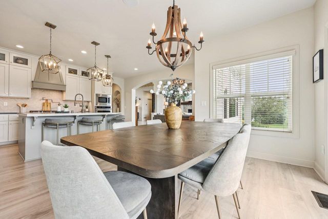 1609 Whistling Hill CIRCLE, Hartland, WI 53029